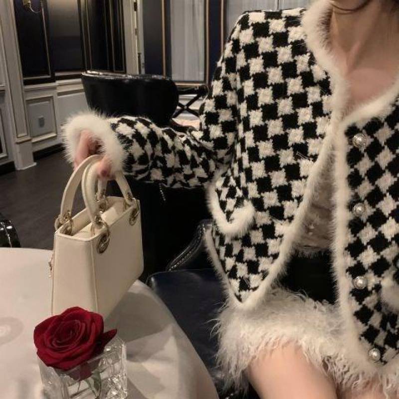 Ladies Style Checkerboard Plaid Cotton Short Coat Women