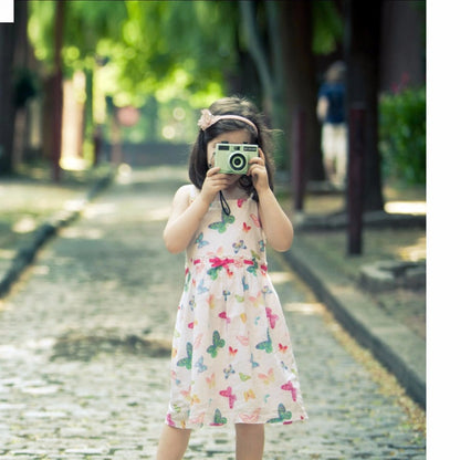 Small Girl with Camera Mobile Case Cover