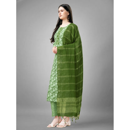 Generic Women's Casual 3-4 th Sleeve Embroidery Rayon Kurti Pant Dupatta Set (Green)