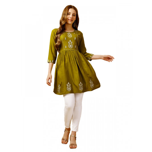 Generic Women's Casual 3-4 th Sleeve Embroidered Rayon Tunic Top (Green)