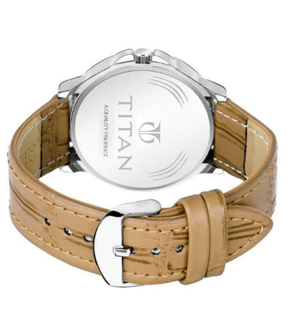 OS Stylish analog watch with unique design PRODUCT CODE(OS0008258)