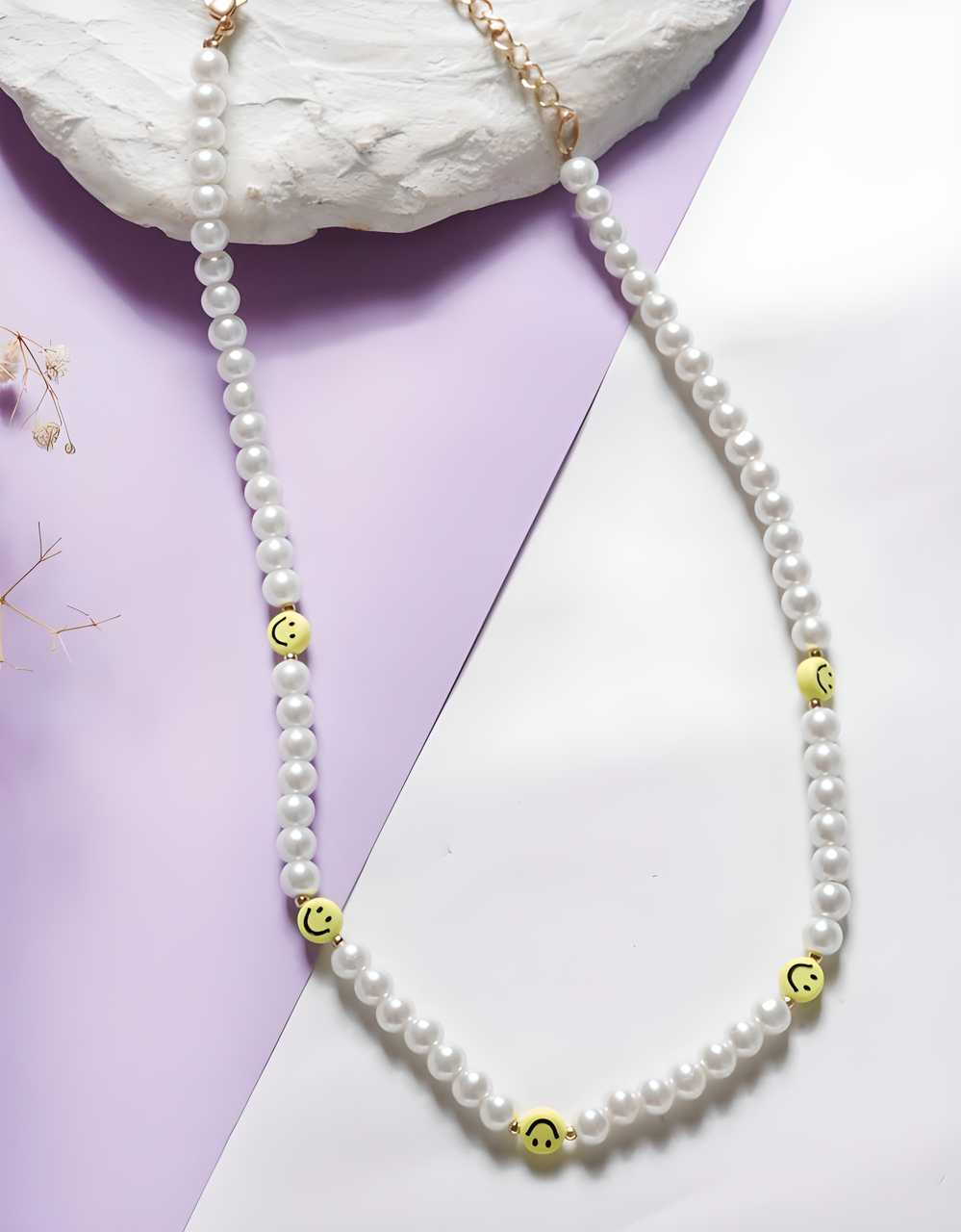 PD Enterprise White Pearl & Yellow Smiley Face Necklace PRODUCT CODE (OS0006720)