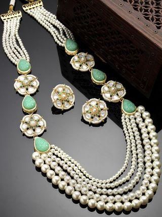 Karatcart Pearl Beaded Light Green Carved Stone Kundan Rani Haar Necklace Set for Women PRODUCT CODE (OS0006771)