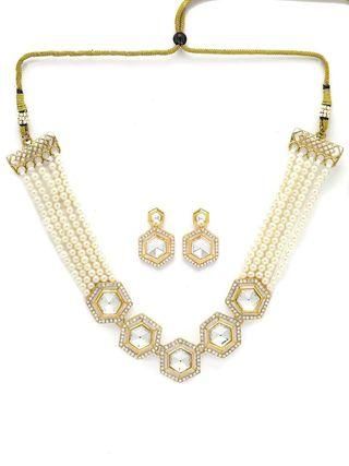 Karatcart Pearl Beaded Hexagonal Polki Kundan Necklace Set for Women PRODUCT CODE (OS0006772)