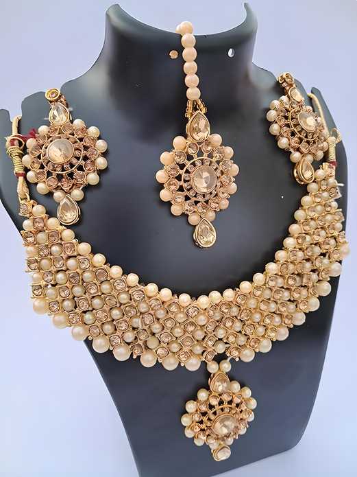 Alloy Gold-Plated Gold Jewellery Set PRODUCT CODE (OS0006715)