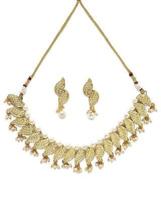 Karatcart Gold Plated Kundan Peal Jewellery Set for Women PRODUCT CODE (OS0006885)