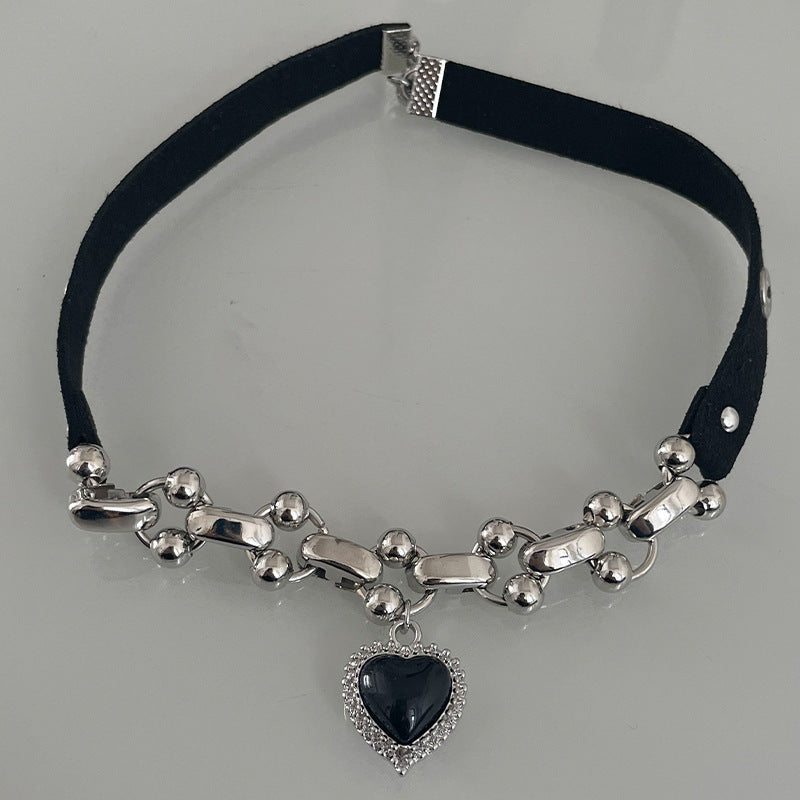 European And American Personalized Black Heart Necklace Choker