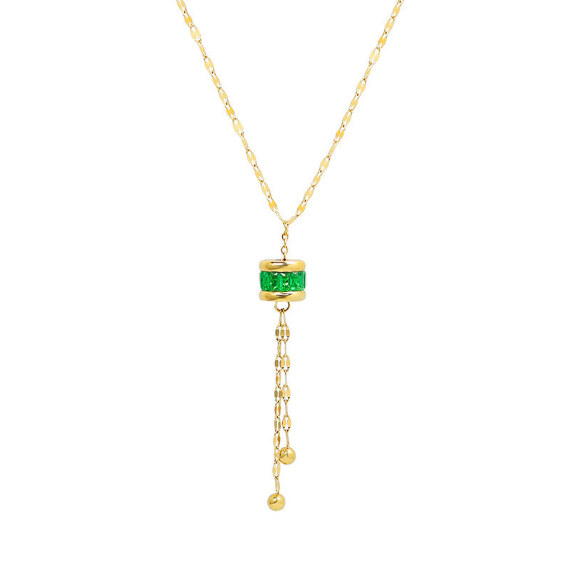 Niche Design Retro Light Luxury Emerald Tassel Pendant Necklace